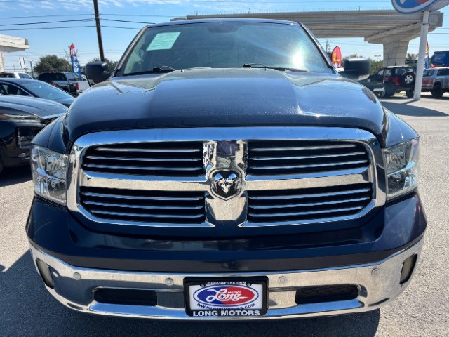 Ram 1500 Vehicle Full-screen Gallery Image 02
