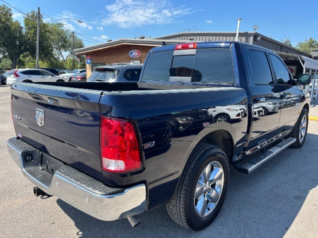 Ram 1500 Vehicle Full-screen Gallery Image 05