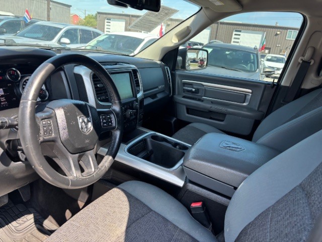 Ram 1500 Vehicle Full-screen Gallery Image 10