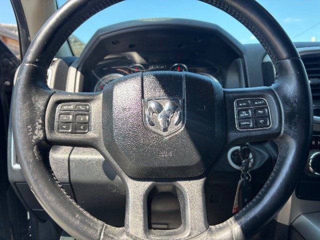 Ram 1500 Vehicle Full-screen Gallery Image 12
