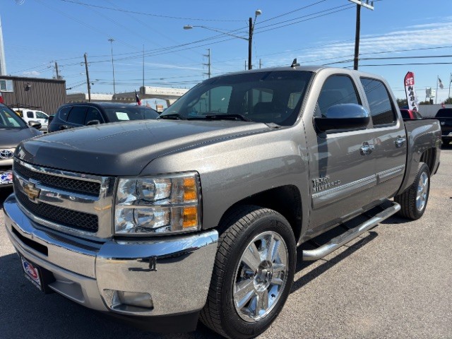 Chevrolet Silverado 1500 Vehicle Full-screen Gallery Image 03