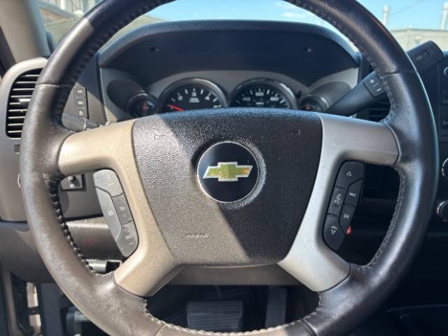 Chevrolet Silverado 1500 Vehicle Full-screen Gallery Image 10