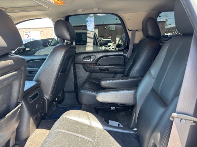 Chevrolet Tahoe Vehicle Full-screen Gallery Image 06