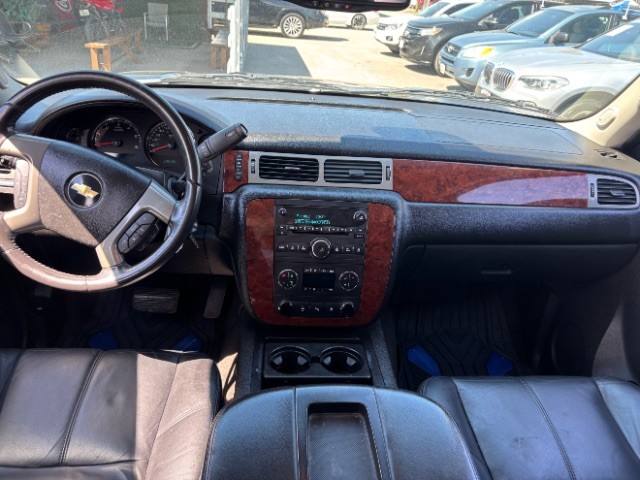Chevrolet Tahoe Vehicle Full-screen Gallery Image 07