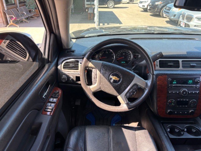 Chevrolet Tahoe Vehicle Full-screen Gallery Image 08