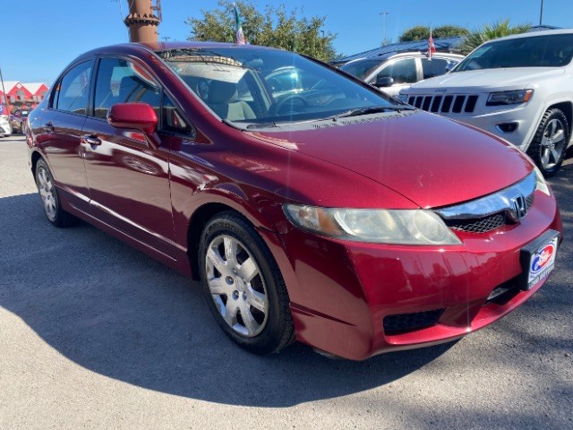 Honda Civic Sedan Vehicle Full-screen Gallery Image 03
