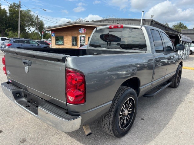 Dodge Ram 1500 Vehicle Full-screen Gallery Image 05