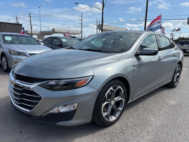 Chevrolet Malibu Vehicle Full-screen Gallery Image 03