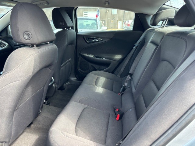 Chevrolet Malibu Vehicle Full-screen Gallery Image 06