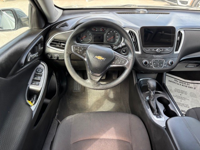 Chevrolet Malibu Vehicle Full-screen Gallery Image 08