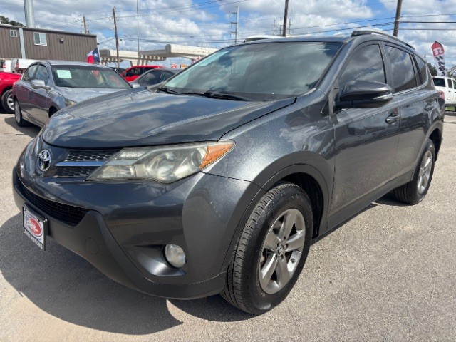 Toyota RAV4 Vehicle Full-screen Gallery Image 03
