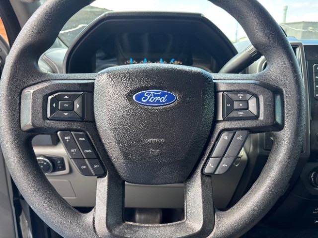 Ford F-150 Vehicle Full-screen Gallery Image 10