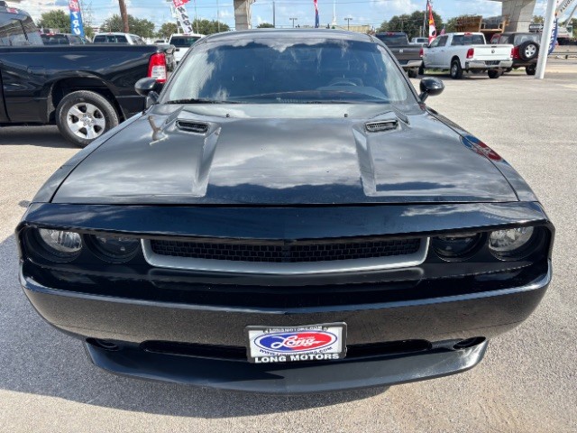 Dodge Challenger Vehicle Full-screen Gallery Image 02