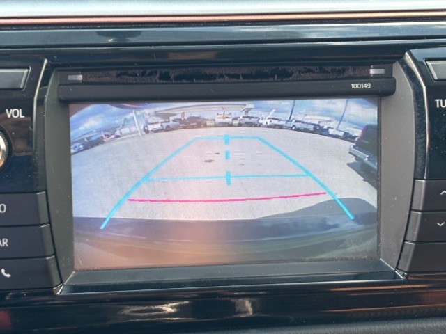 Toyota Corolla Vehicle Full-screen Gallery Image 11