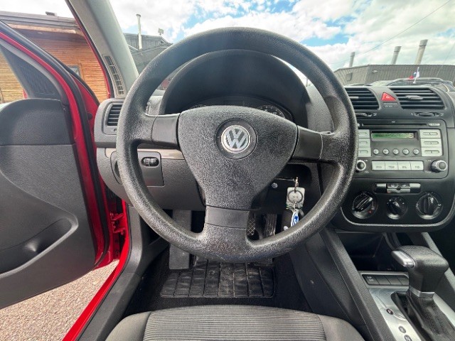 Volkswagen Rabbit Vehicle Full-screen Gallery Image 08