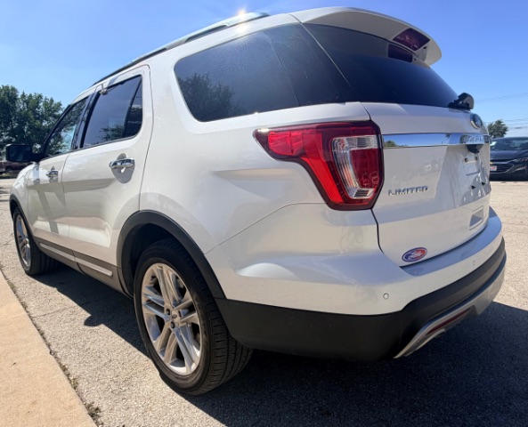 Ford Explorer Vehicle Full-screen Gallery Image 05
