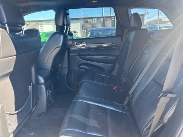 Jeep Grand Cherokee Vehicle Full-screen Gallery Image 06