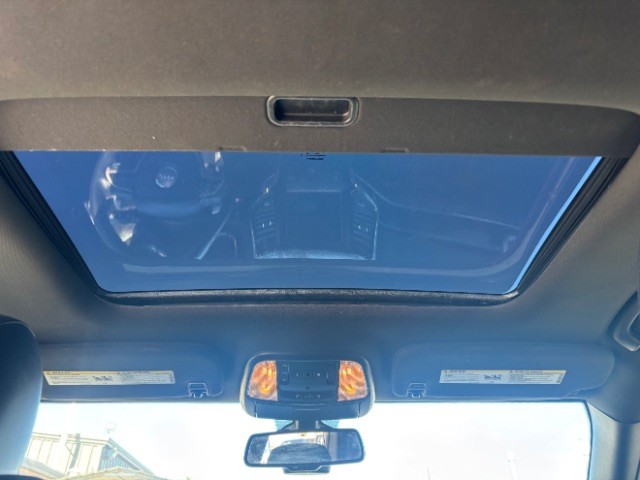 Jeep Grand Cherokee Vehicle Full-screen Gallery Image 10