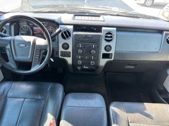 Ford F-150 Vehicle Full-screen Gallery Image 07