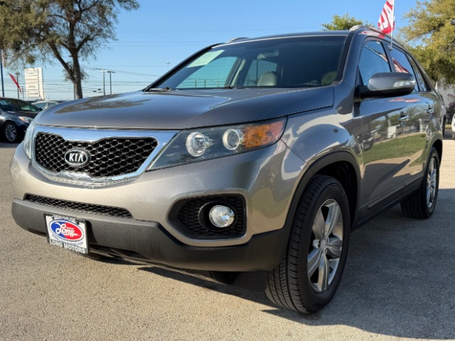 Kia Sorento Vehicle Full-screen Gallery Image 03