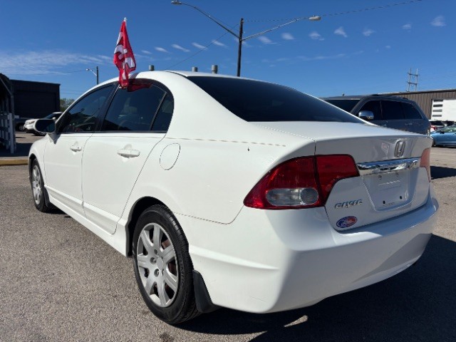Honda Civic Sedan Vehicle Full-screen Gallery Image 04