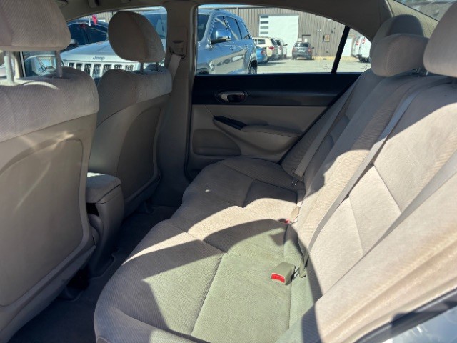 Honda Civic Sedan Vehicle Full-screen Gallery Image 06