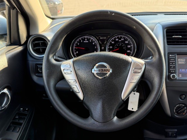Nissan Versa Sedan Vehicle Full-screen Gallery Image 12