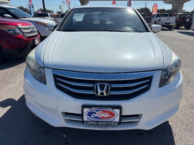 Honda Accord Sedan Vehicle Full-screen Gallery Image 02