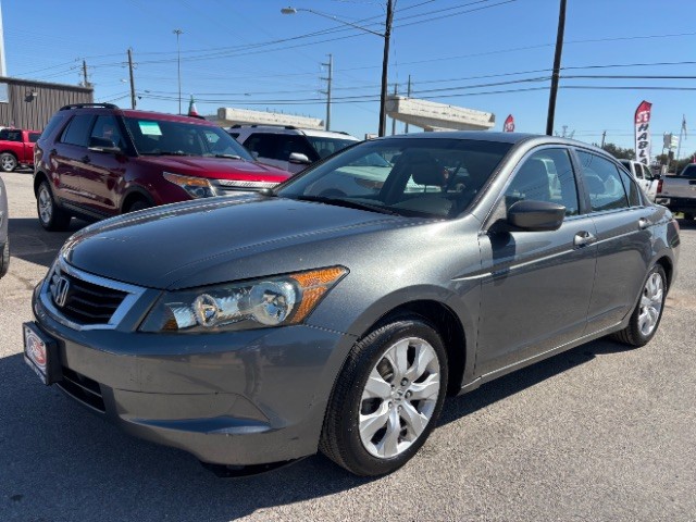 Honda Accord Sedan Vehicle Full-screen Gallery Image 03