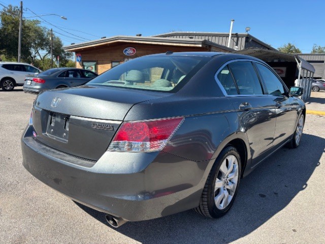 Honda Accord Sedan Vehicle Full-screen Gallery Image 05