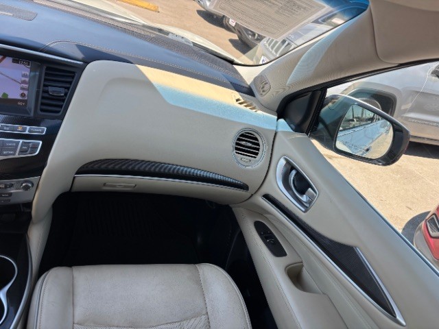 INFINITI QX60 Vehicle Full-screen Gallery Image 10