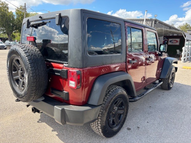 Jeep Wrangler Unlimited Vehicle Full-screen Gallery Image 05