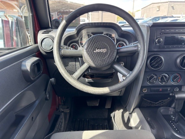 Jeep Wrangler Unlimited Vehicle Full-screen Gallery Image 08