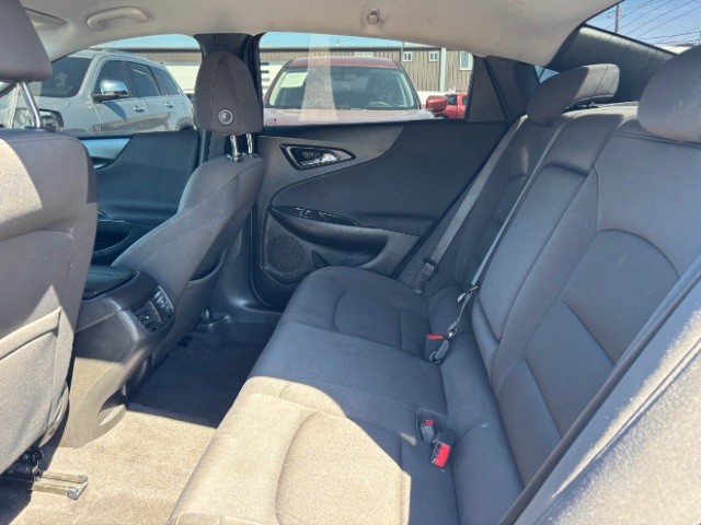 Chevrolet Malibu Vehicle Full-screen Gallery Image 06
