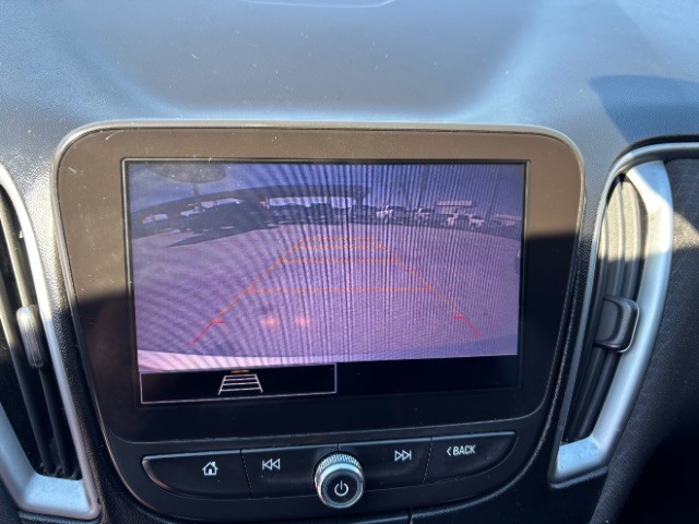 Chevrolet Malibu Vehicle Full-screen Gallery Image 11