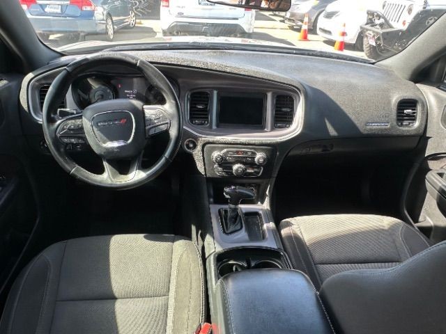 Dodge Charger Vehicle Full-screen Gallery Image 06