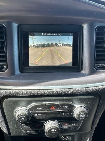 Dodge Charger Vehicle Full-screen Gallery Image 09