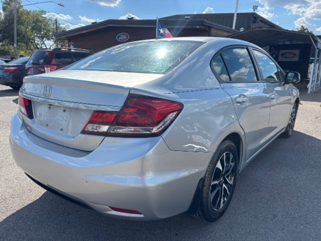 Honda Civic Sedan Vehicle Full-screen Gallery Image 05