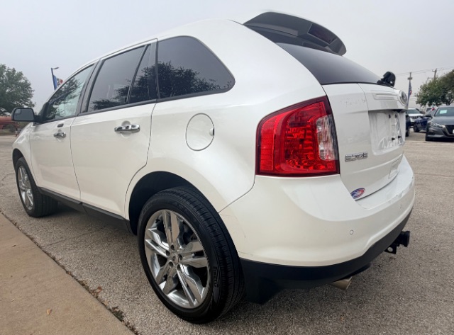 Ford Edge Vehicle Full-screen Gallery Image 05
