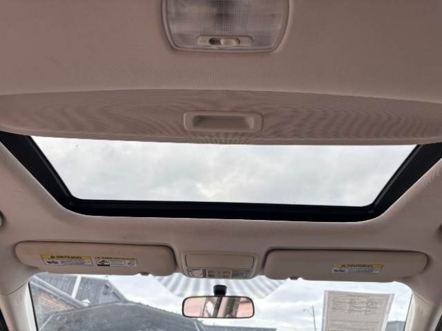 Honda CR-V Vehicle Full-screen Gallery Image 10