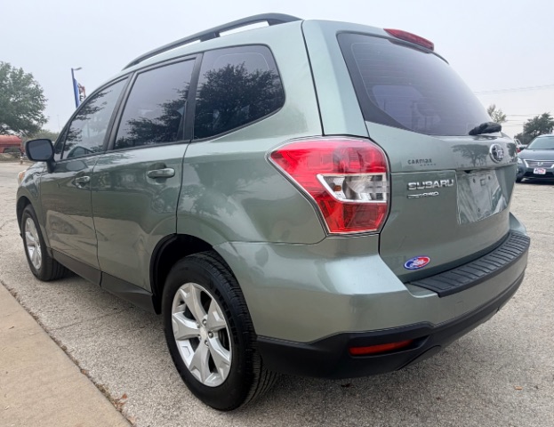 Subaru Forester Vehicle Full-screen Gallery Image 05