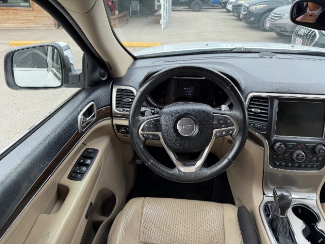 Jeep Grand Cherokee Vehicle Full-screen Gallery Image 08