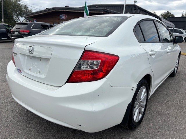 Honda Civic Sedan Vehicle Full-screen Gallery Image 05
