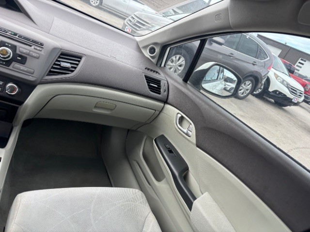 Honda Civic Sedan Vehicle Full-screen Gallery Image 09