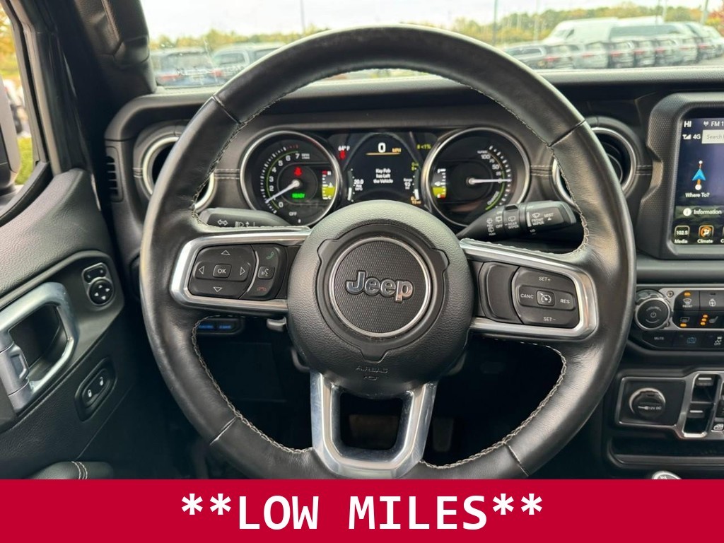 Jeep Wrangler 4xe Vehicle Full-screen Gallery Image 07