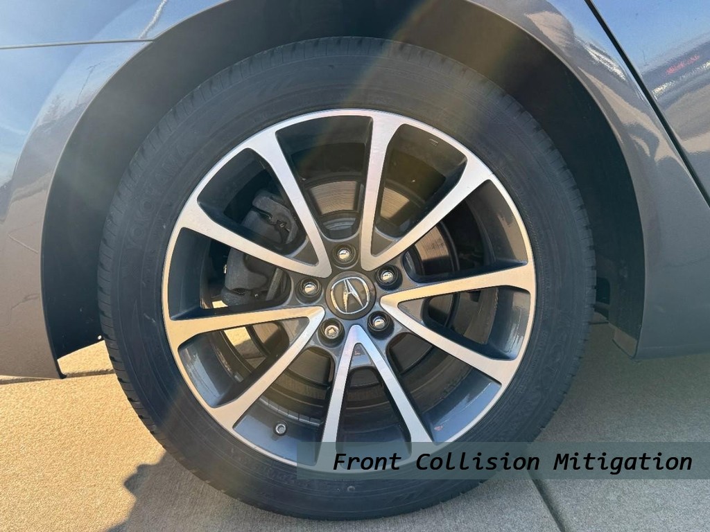 Acura TLX Vehicle Full-screen Gallery Image 05