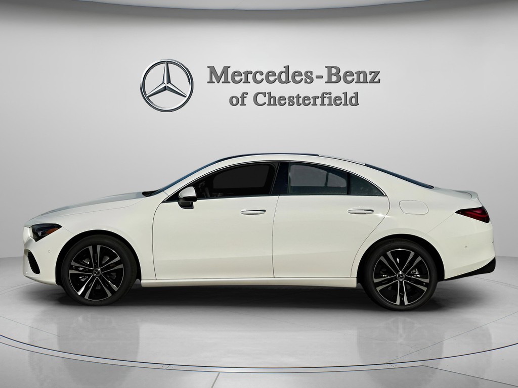 Mercedes-Benz CLA Vehicle Full-screen Gallery Image 02