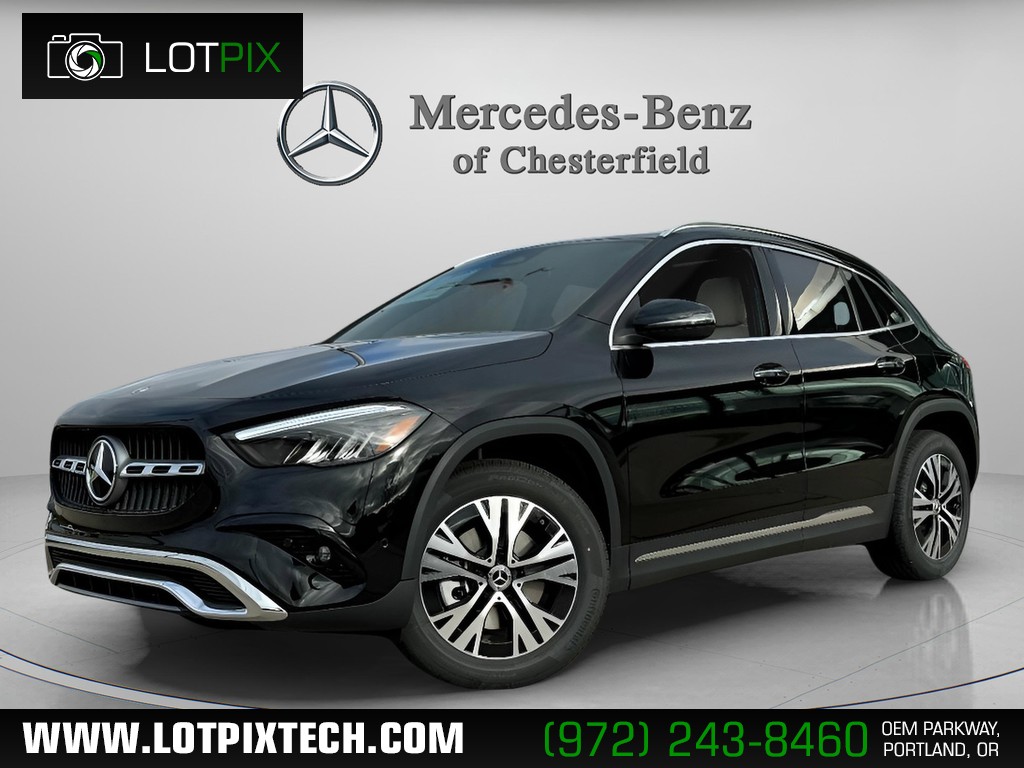 Mercedes-Benz GLA Vehicle Full-screen Gallery Image 01