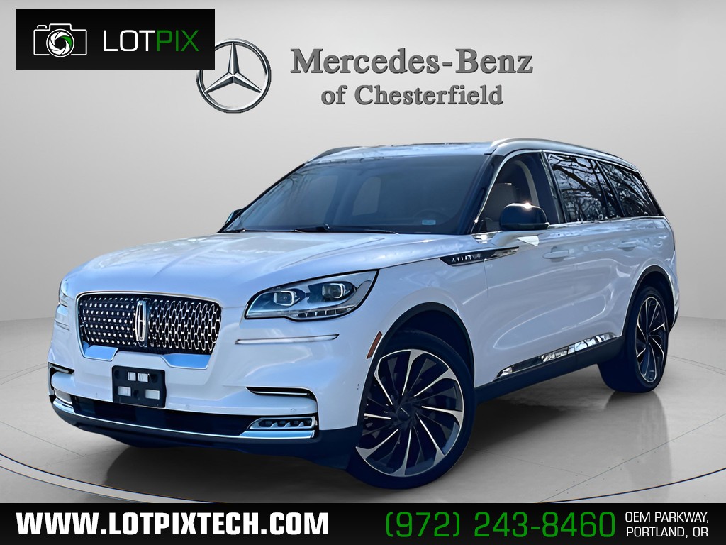 Lincoln Aviator Vehicle Full-screen Gallery Image 01