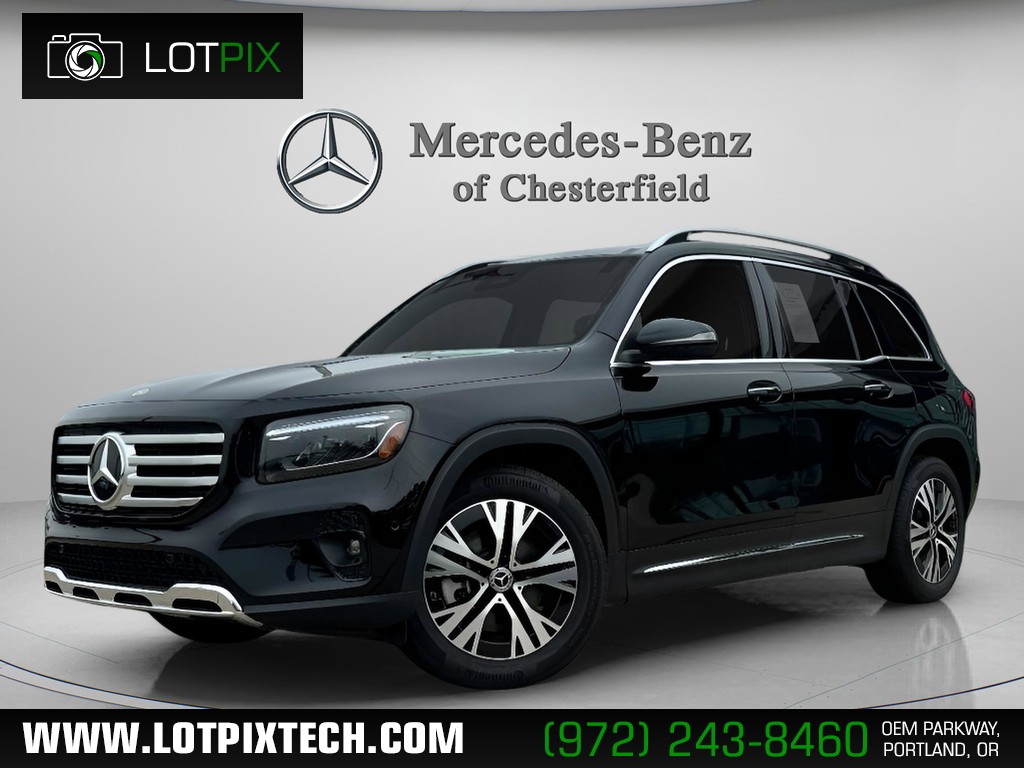 Mercedes-Benz GLB Vehicle Full-screen Gallery Image 01